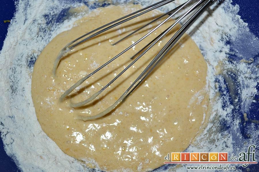 Carquinyolis, mezclar e ir incorporando a la mezcla