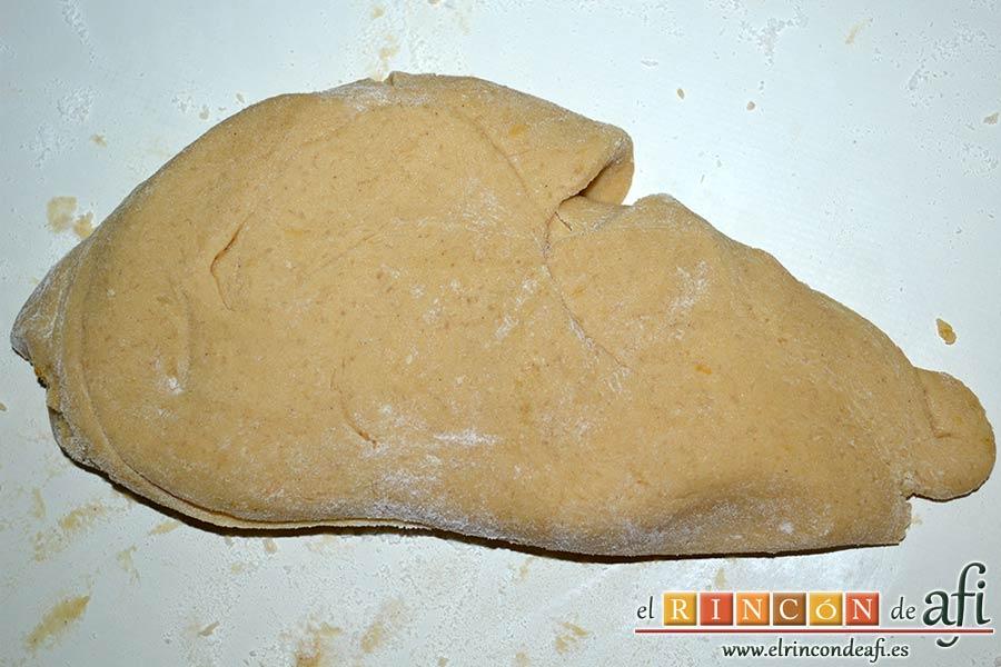 Carquinyolis, amasar con las manos