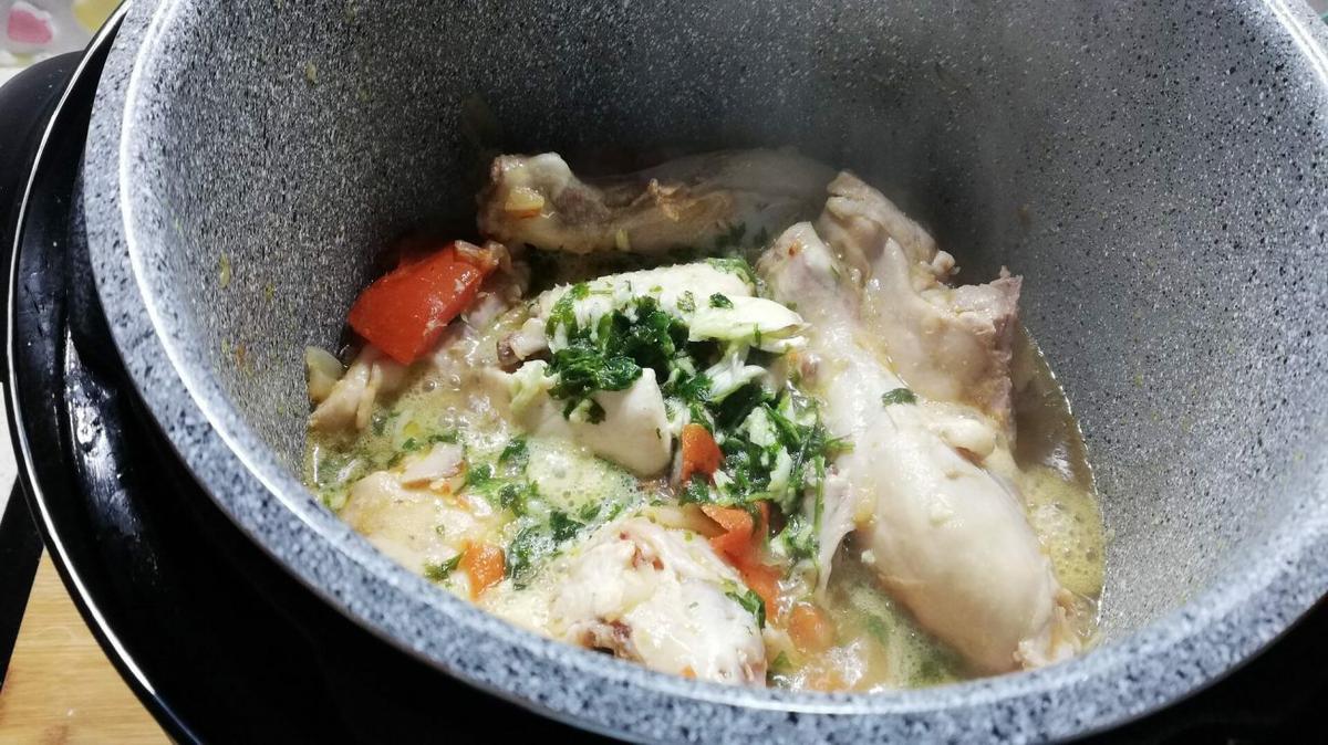 Pollo con cerveza en olla GM