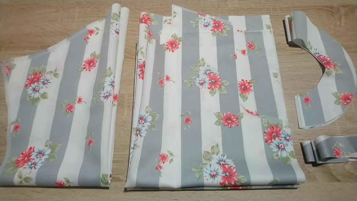 Blusa con volantes en las mangas y puños fruncidos con hilo elástico ¡Con patrones gratis!