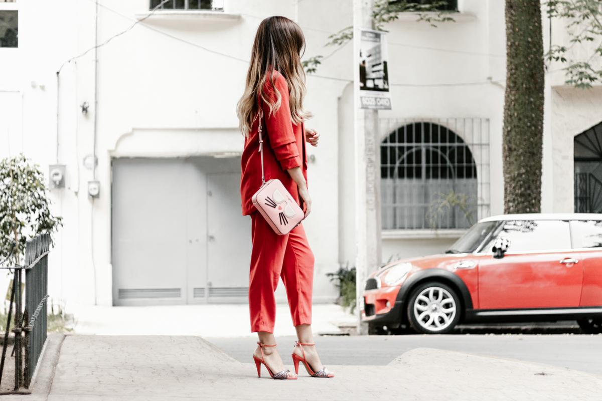 Traje Rojo