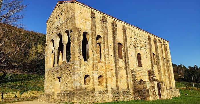 iglesia de Santa María del Naranco