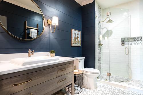cuarto de baño decorado en estilo marinero