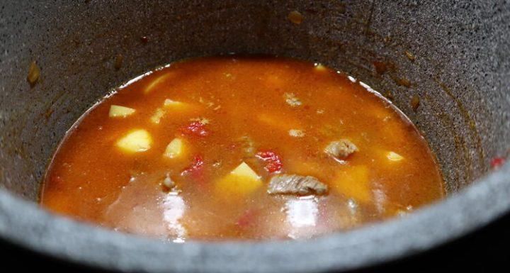 Hacer patatas con carne con la Olla GM