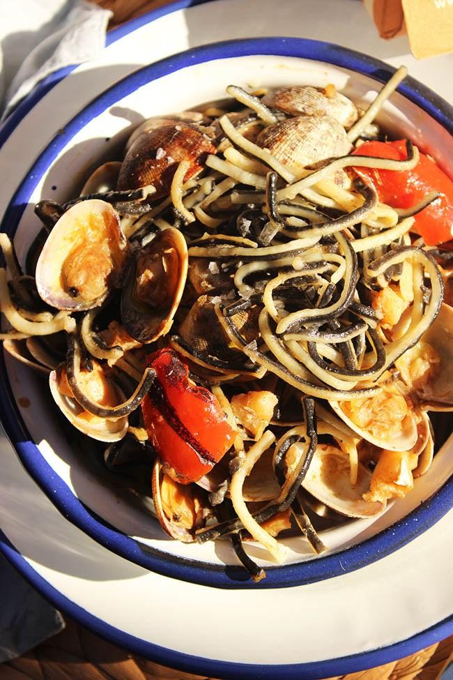 Angulas de trigo con Almejas y Bacalao