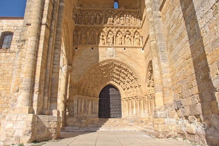 iglesia templaria en Sirga