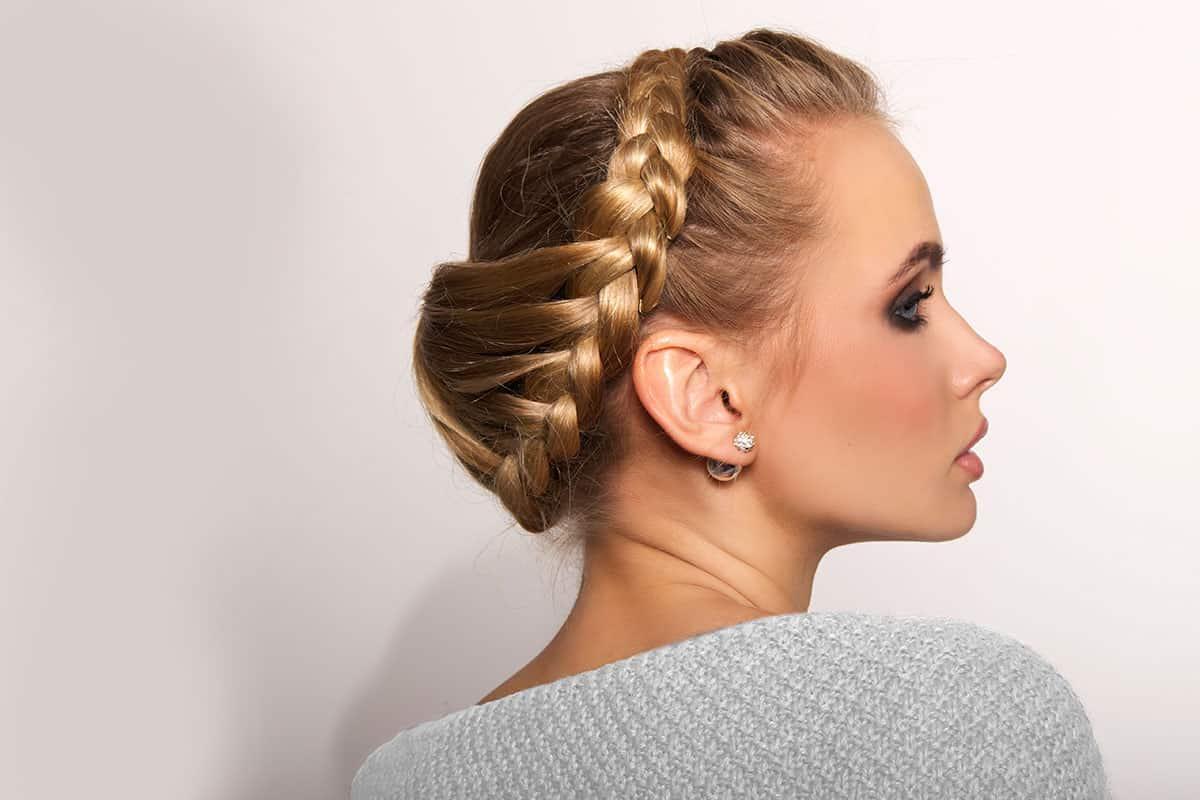 Peinados semirecogidos trenza posterior