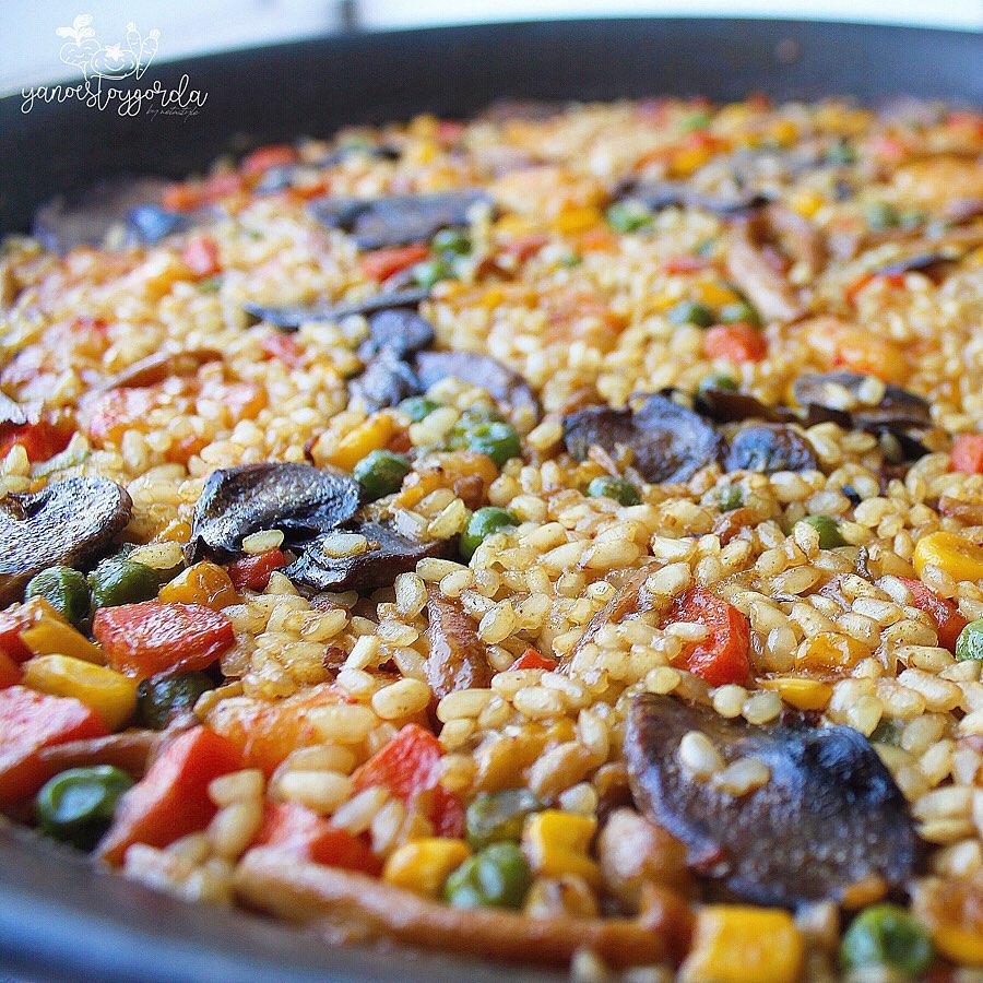 ARROZ CON VERDURAS Y GAMBONES