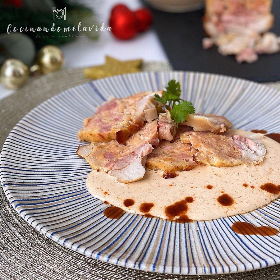 ROSTI DE POLLO CON SALSA CREMOSA CHIPOTLE