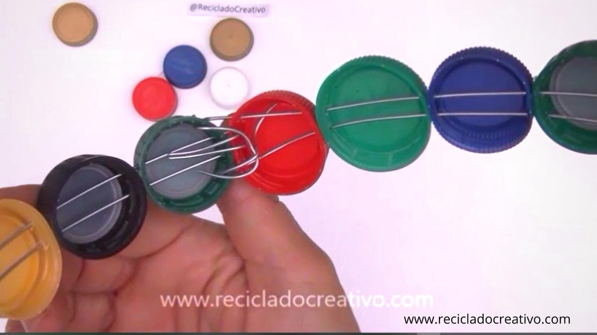 Árbol con tapitas de botellas de plástico #recicladocreativo
