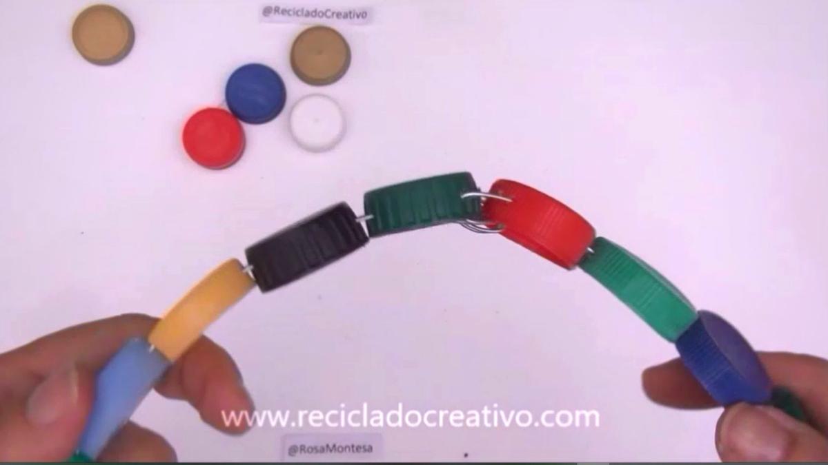 Árbol con tapitas de botellas de plástico #recicladocreativo