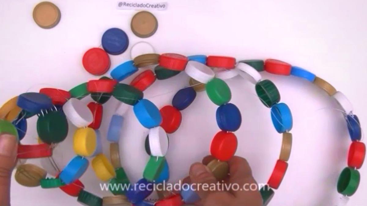 Árbol con tapitas de botellas de plástico #recicladocreativo