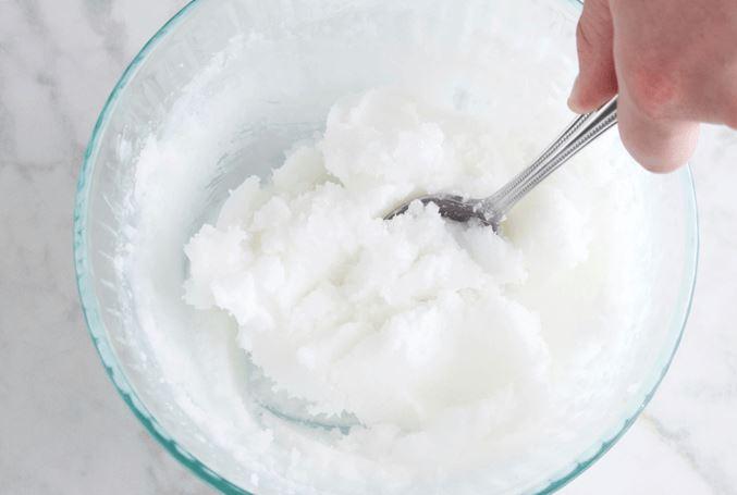 Aceite de coco y azúcar