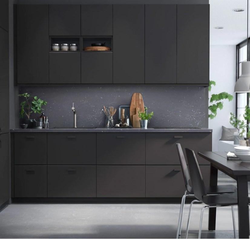 el negro será tendencia este 2020 sobre todo en cocinas y cuartos de baño