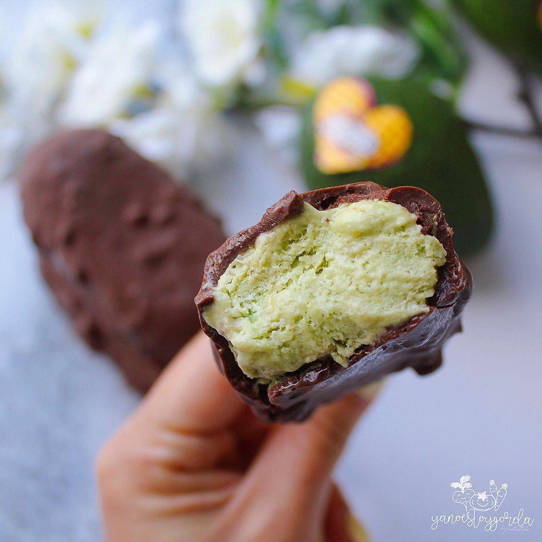 MAGNUM DE AGUACATE Y PLÁTANO CON NUECES