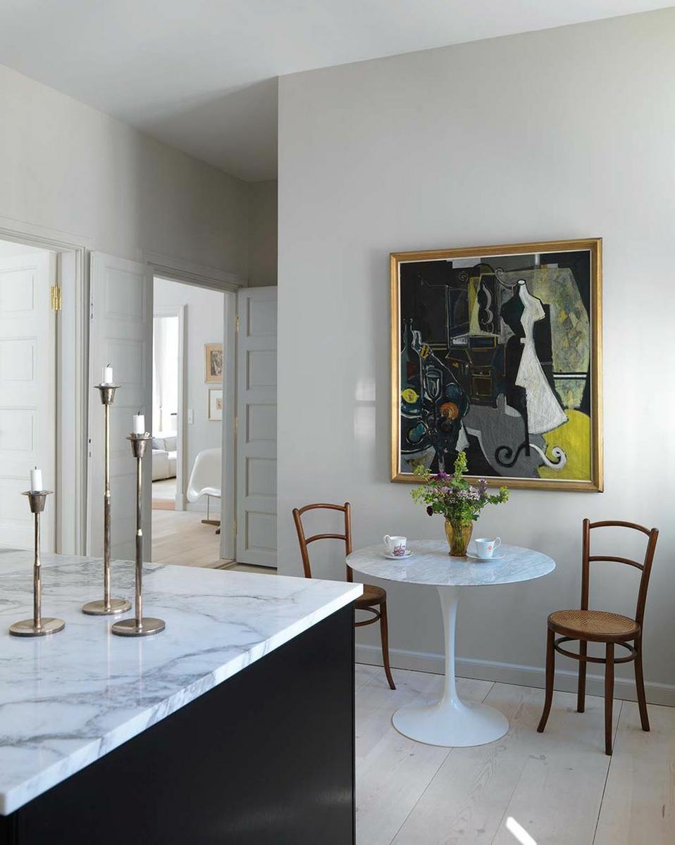 Cómo_decorar_con_arte_tu_hogar_cuadros_decoración paredes_consejos-05