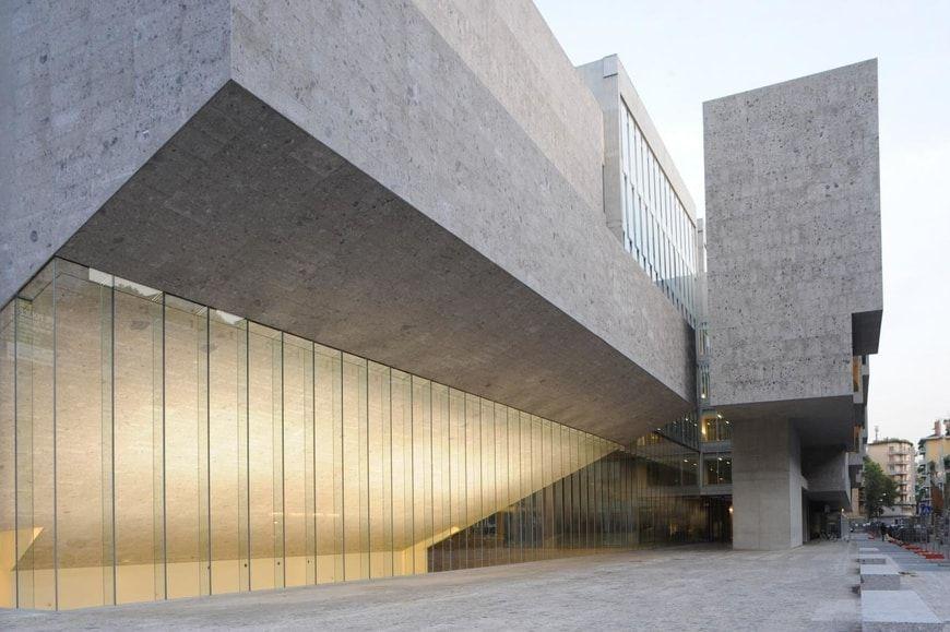 Universidad Bocconi Pritzker