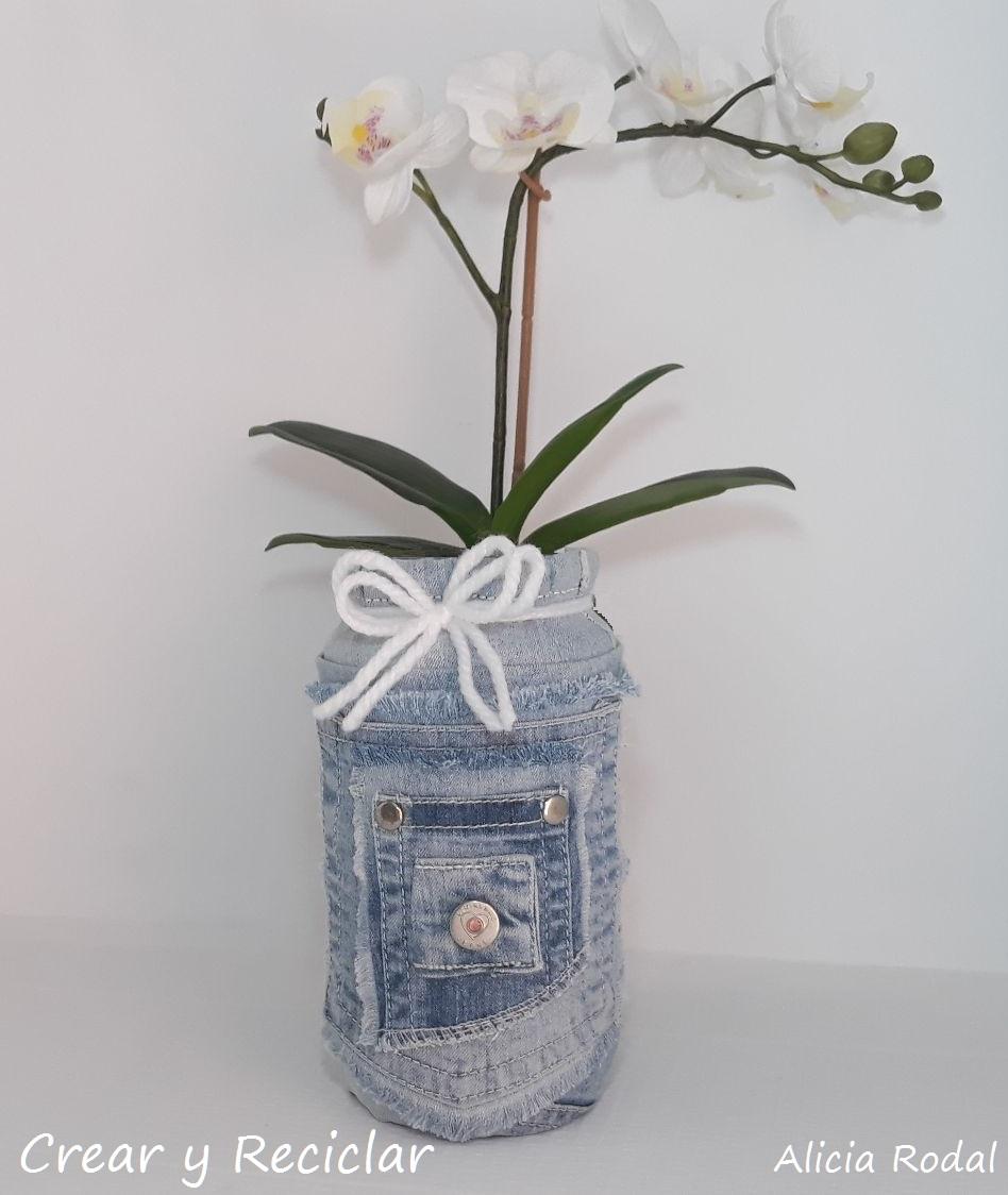 ideas para reutilizar y decorar envases, frascos o botellas de vidrio o cristal, fácil. DIY. Además vamos a reutilizar faldas y pantalones vaqueros, también conocidos como blue jeans, Denim, mahón, tejanos o mezclilla.