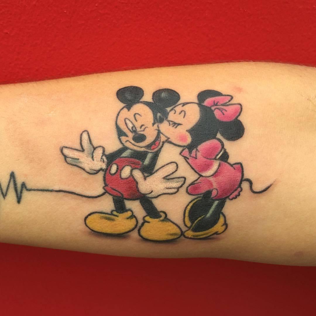 Tatuajes de Mickey Mouse y Minnie