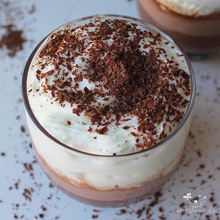 COPA SALUDABLE DE CREMA DE CHOCOLATE