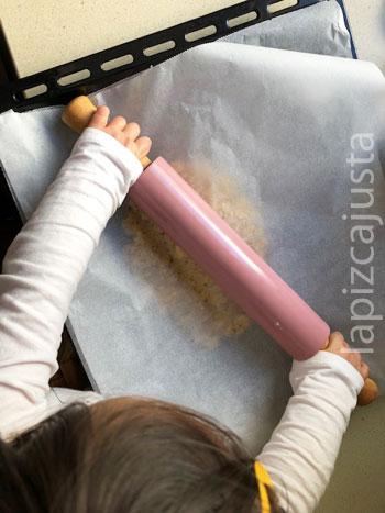 extender la base de la pizza