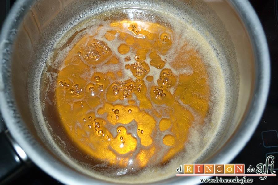 Bacalao a la miel, dejar que reduzca y se quede la salsa gordita