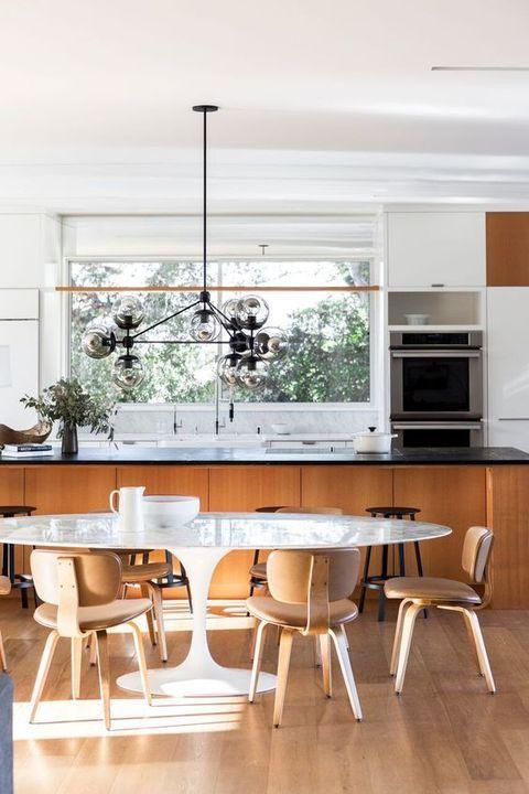 mesa tulip mármol para un salón sofisticado