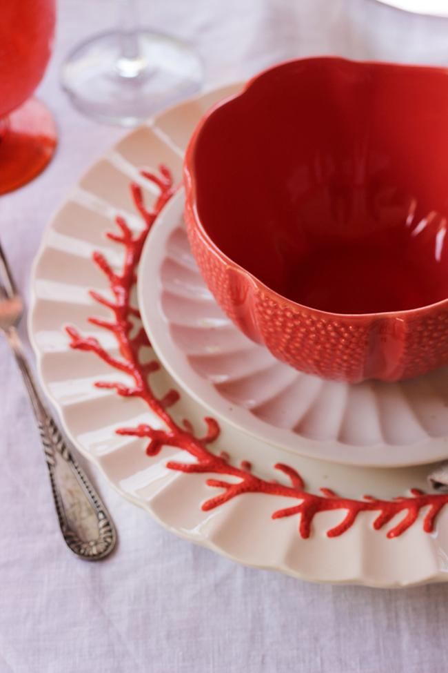 Coral en la mesa