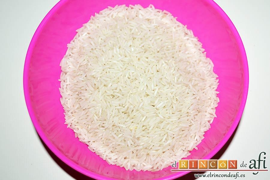 Arroz basmati cocido, pesar la cantidad a preparar