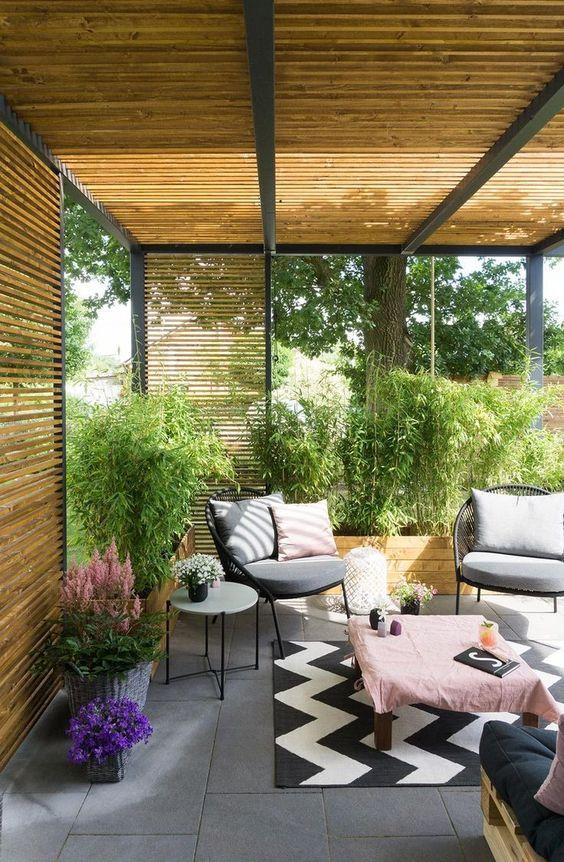 Como-decorar-tu-patio-o-terraza-con-plantas