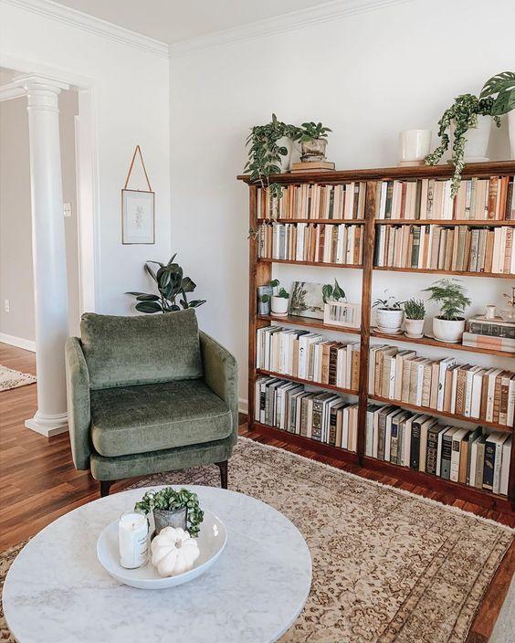 sillón y mueble de almacenaje para libros