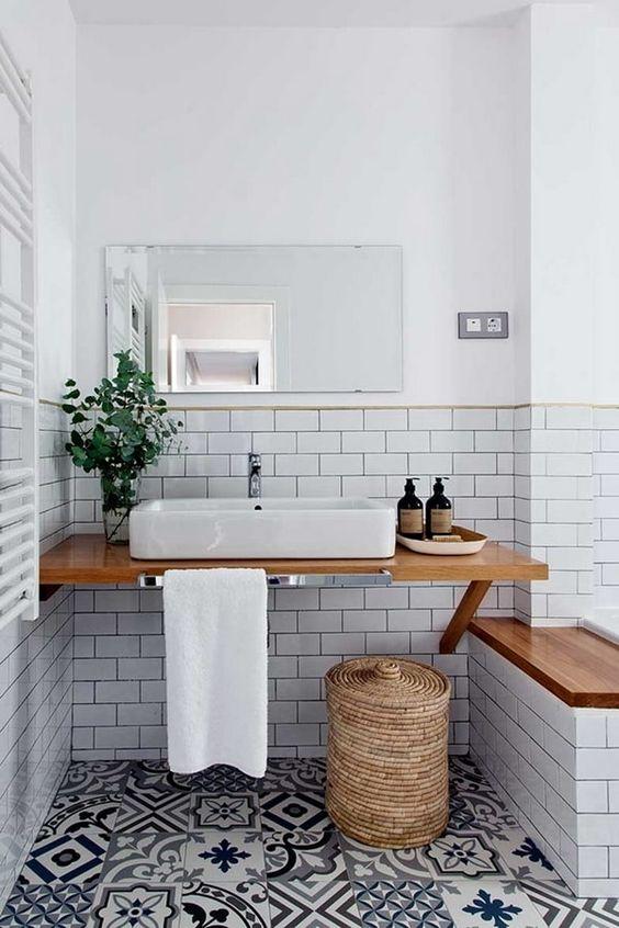 el protagonista de tu baño pequeño es el suelo