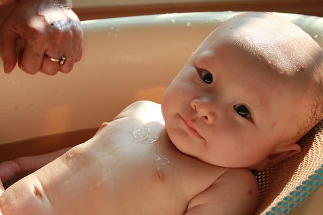 Consejos para la hora del baño del bebé