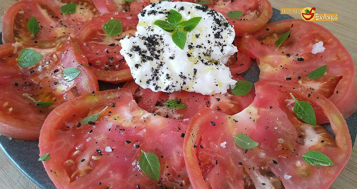 Ensalada de burrata y aroma de trufa