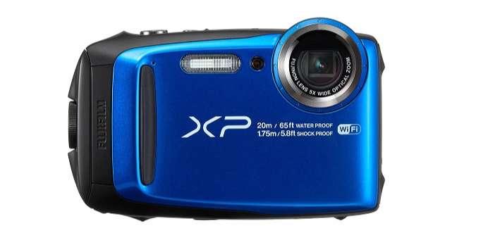 Cámara acuática Fujifilm FinePix XP120 con diseño azul mate