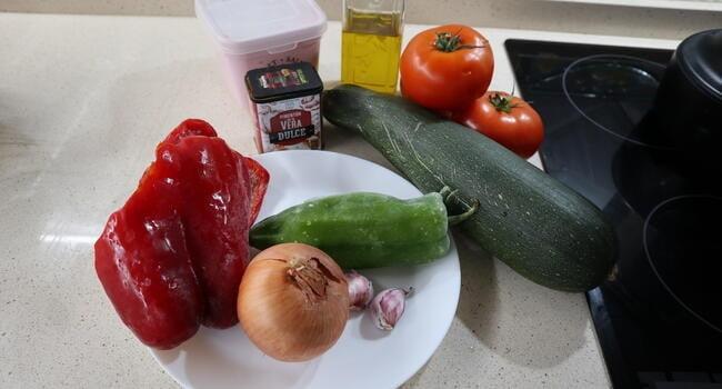Los ingredientes necesarios para hacer pisto casero con Mambo