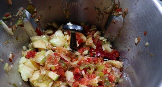 Ponemos para sofreír las verduras para hacer el pisto manchego