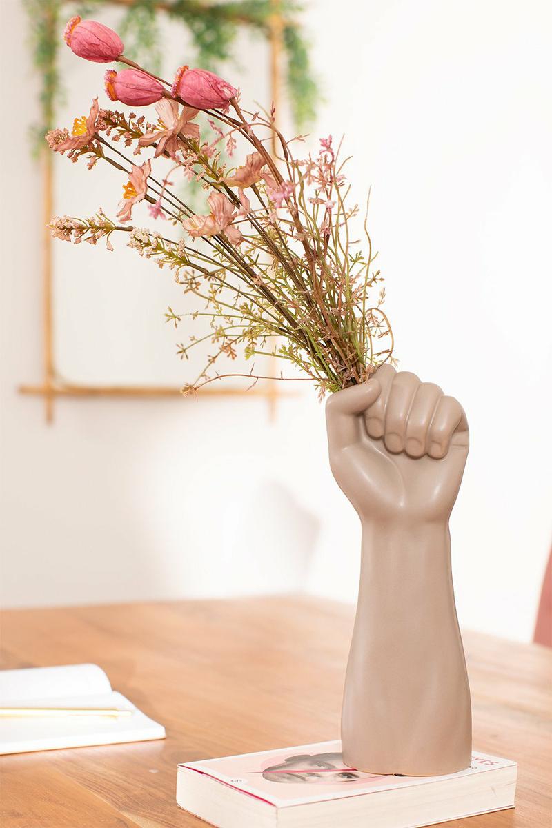 jarrón rosa de puño