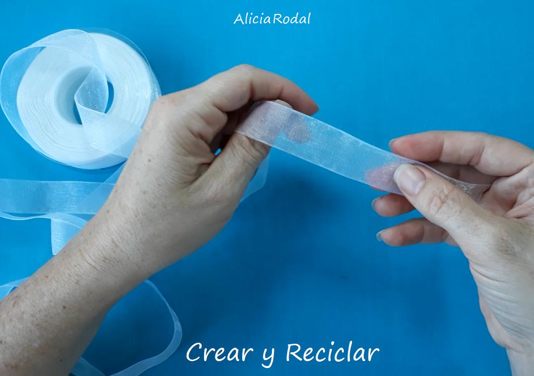 Cómo hacer una corona de Navidad con materiales reciclados Muy fácil. Diy Reciclaje