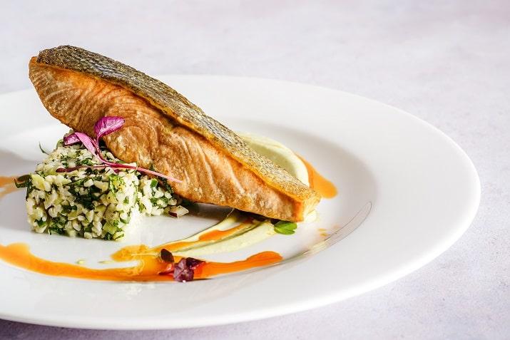 salmon plato comida