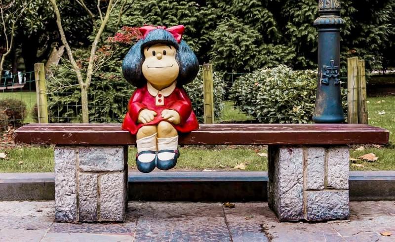 Qué ver en Oviedo, Estatua de Mafalda en el Parque San Francisco