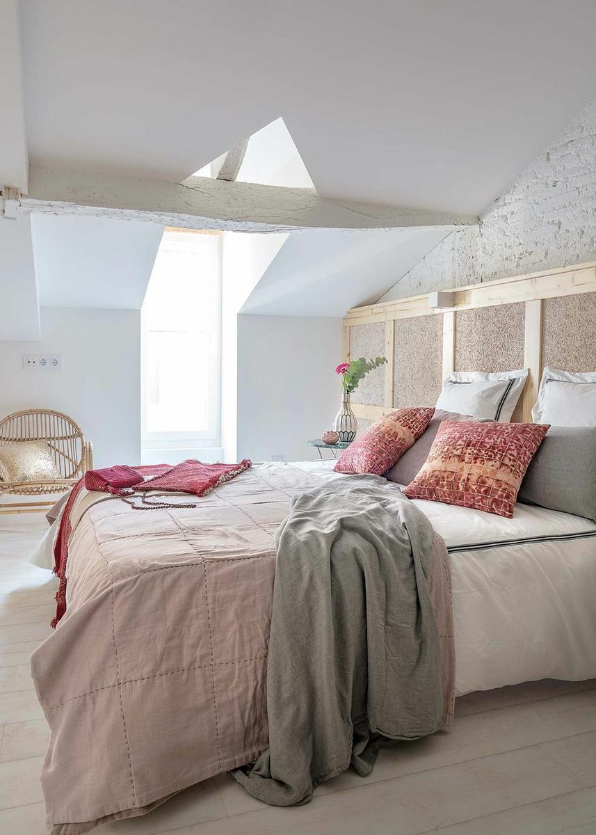 Trucos_para_mantener_casa_caliente_en_invierno_decoración_interiorismo_detalle_dormitorio-11