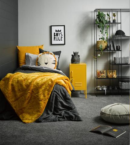 Ultimate Gray + Illuminating para el dormitorio juvenil