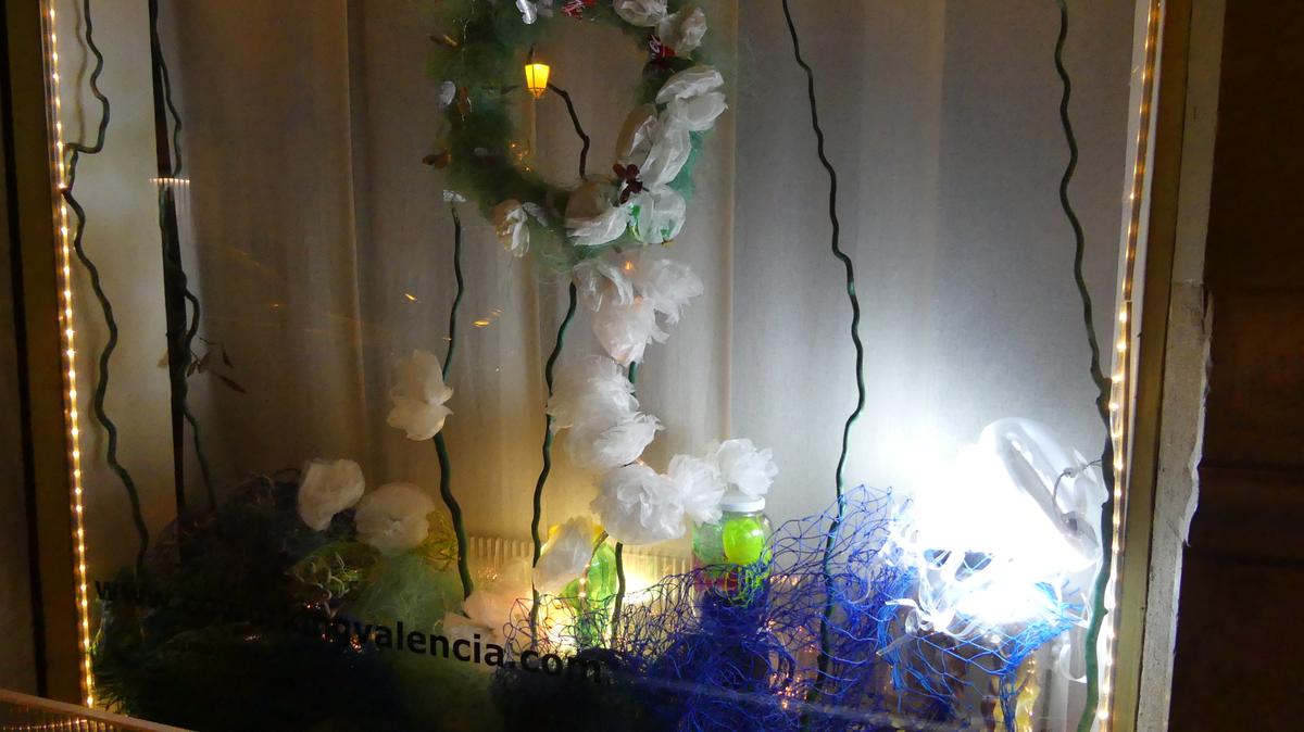 Navidad reciclando basuras marinas