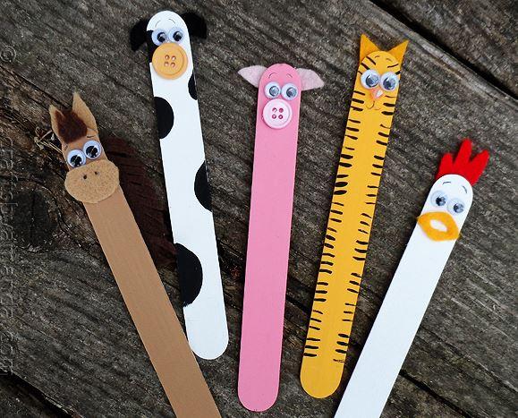 Puntos de libro con palos de helado. Vía Pequeocio.