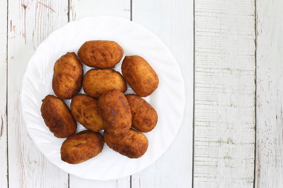 Croquetas de bacalao valencianas