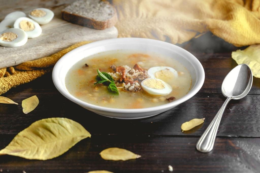 almuerzo jueves santo