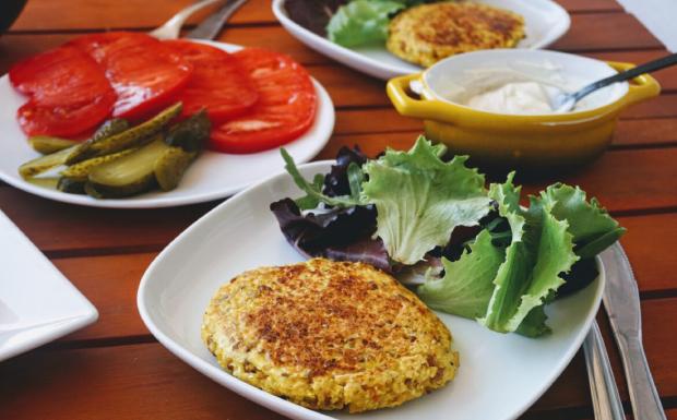 Hamburguesas de coliflor y quinoa