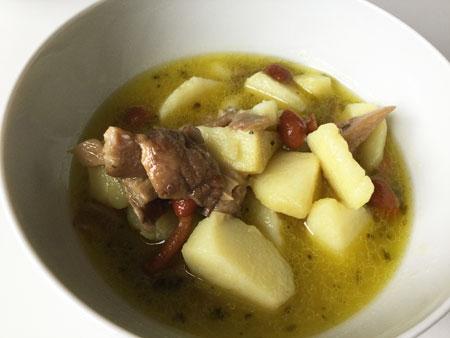 guisado de patatas y setas