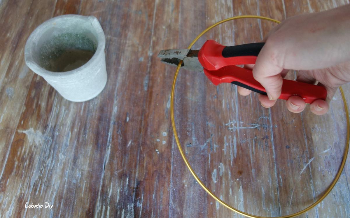 paso nº 1: cortar aro de metal